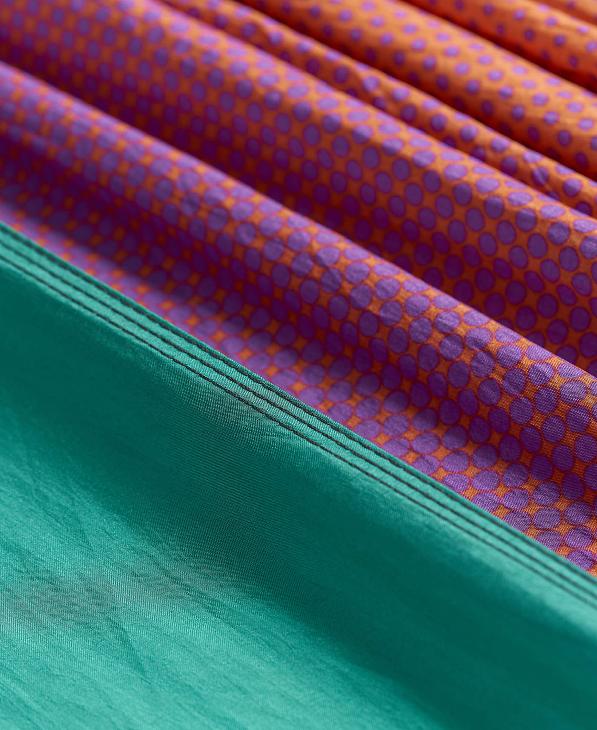 Detail photo of DoubleNest Print Hammock Fade print fabric texture.